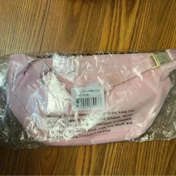 NWT Stoney Clover Lane x Juicy Couture Velour Velvet Fanny Pack Belt Bag Pink - Picture 2 of 3